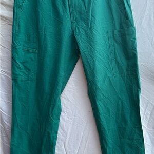 Women’s Green Cargo Pants